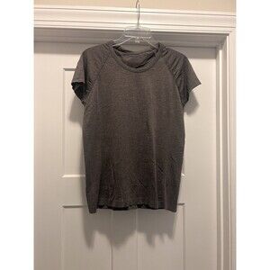 Spanx Women’s Active Gray Seamless Short Sleeve T-Shirt Size Large